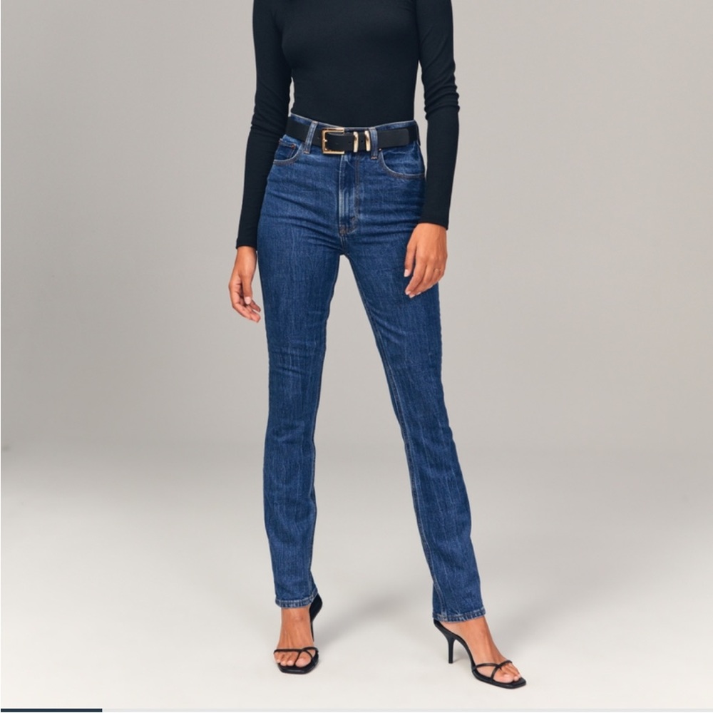 Abercrombie Ultra High Rise 90s Slim Straight